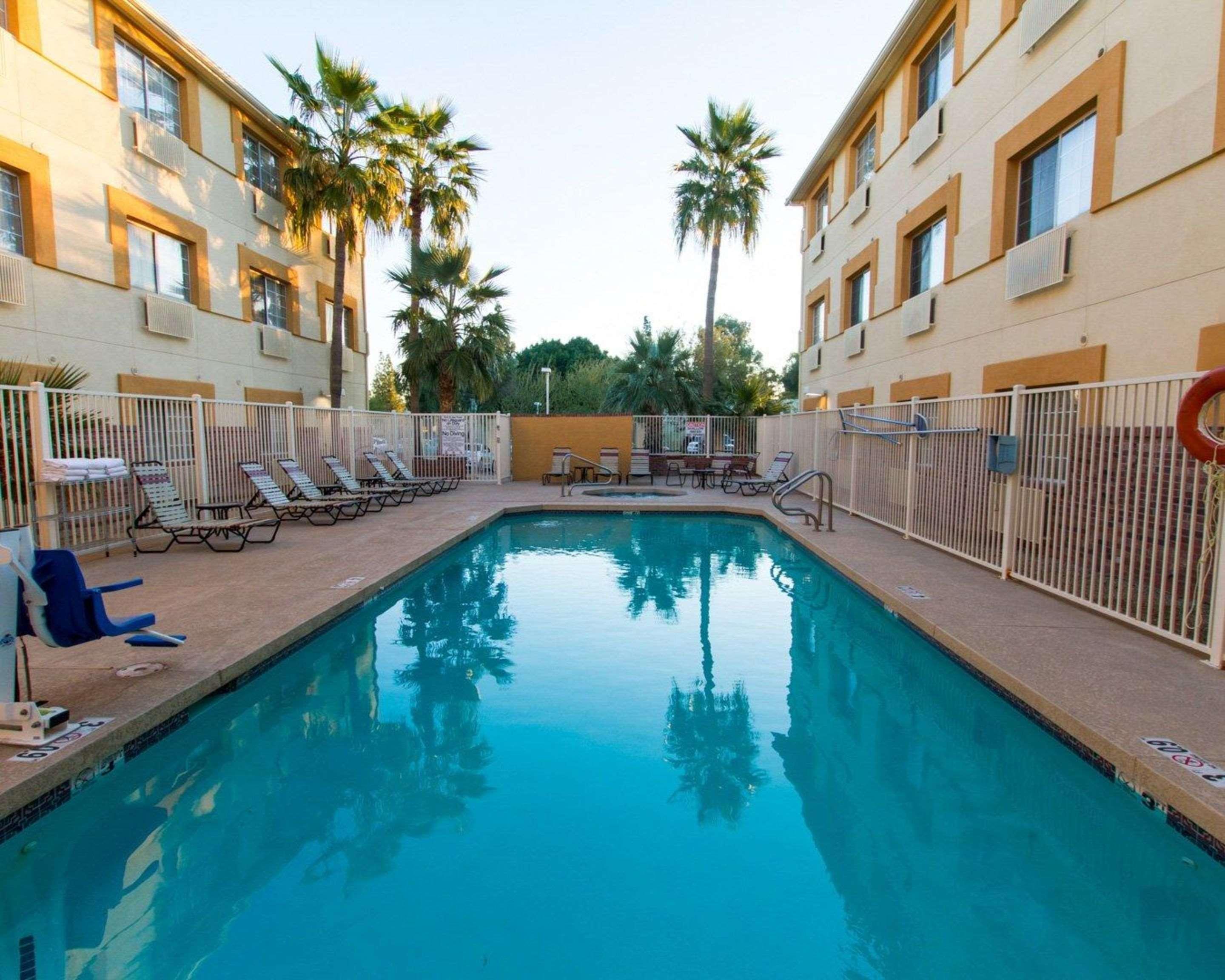 Comfort Suites Phoenix Airport Tempe Luaran gambar